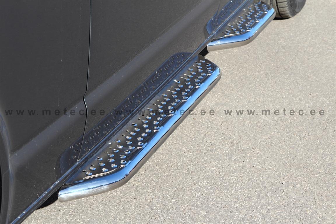  "VANTour" fellépő, oldalajtóval