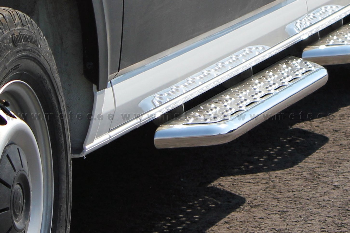  "VANTour" fellépő, oldalajtóval